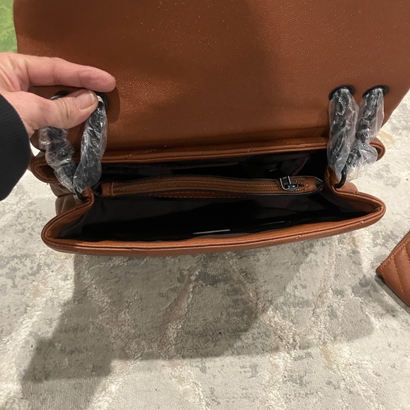 Sold - Picture 3 of 3